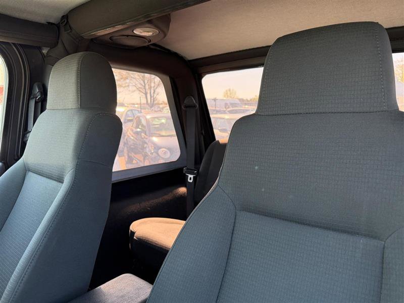 Used 2006 Jeep Wrangler X AWD/4WD image 22