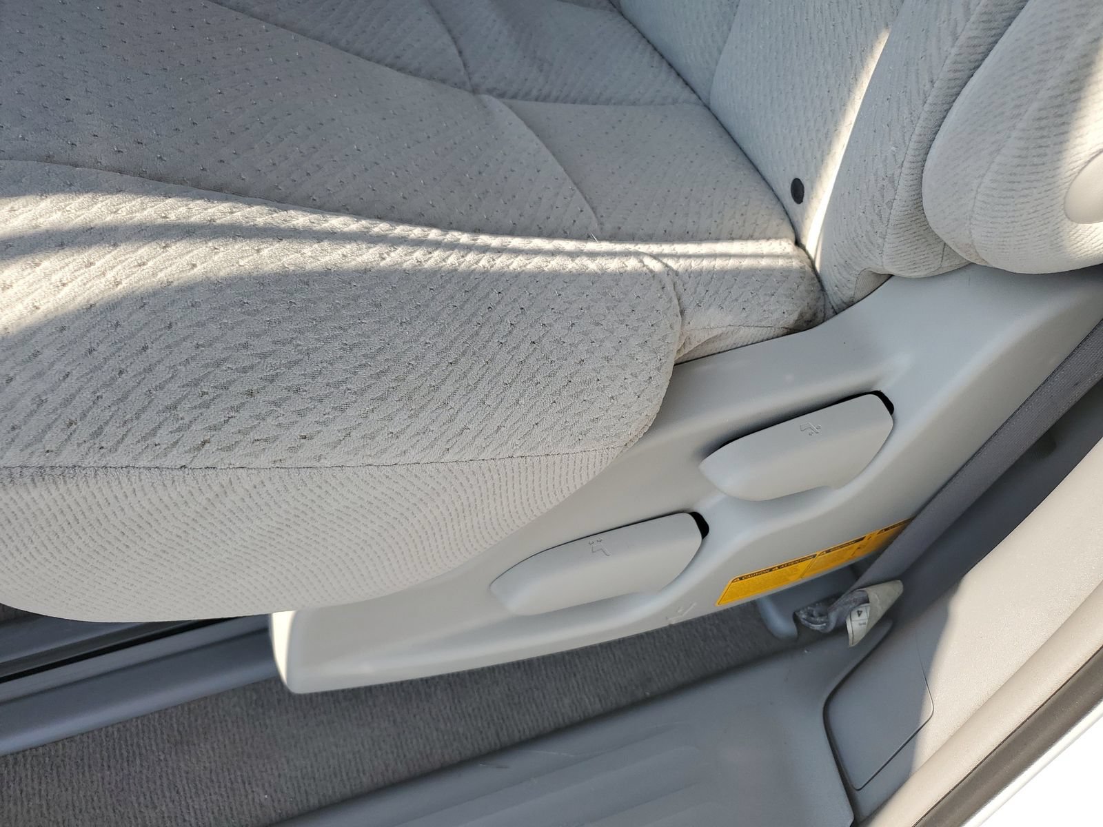 Used 2011 Toyota Sienna LE w/ Towing Pkg FWD image 14