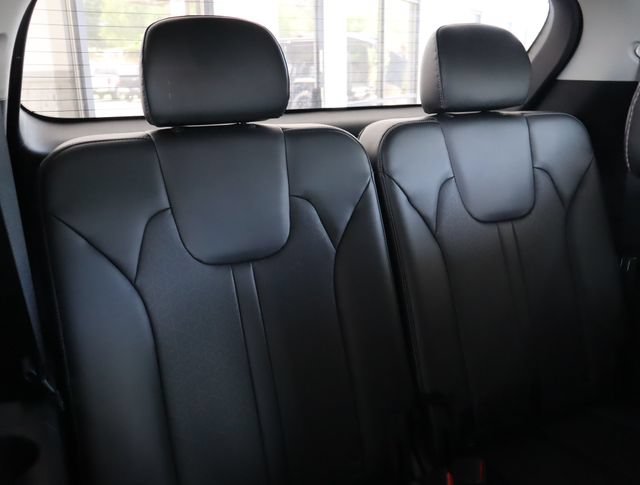 Used 2022 Kia Sorento S w/ Panoramic Sunroof Package AWD/4WD image 46