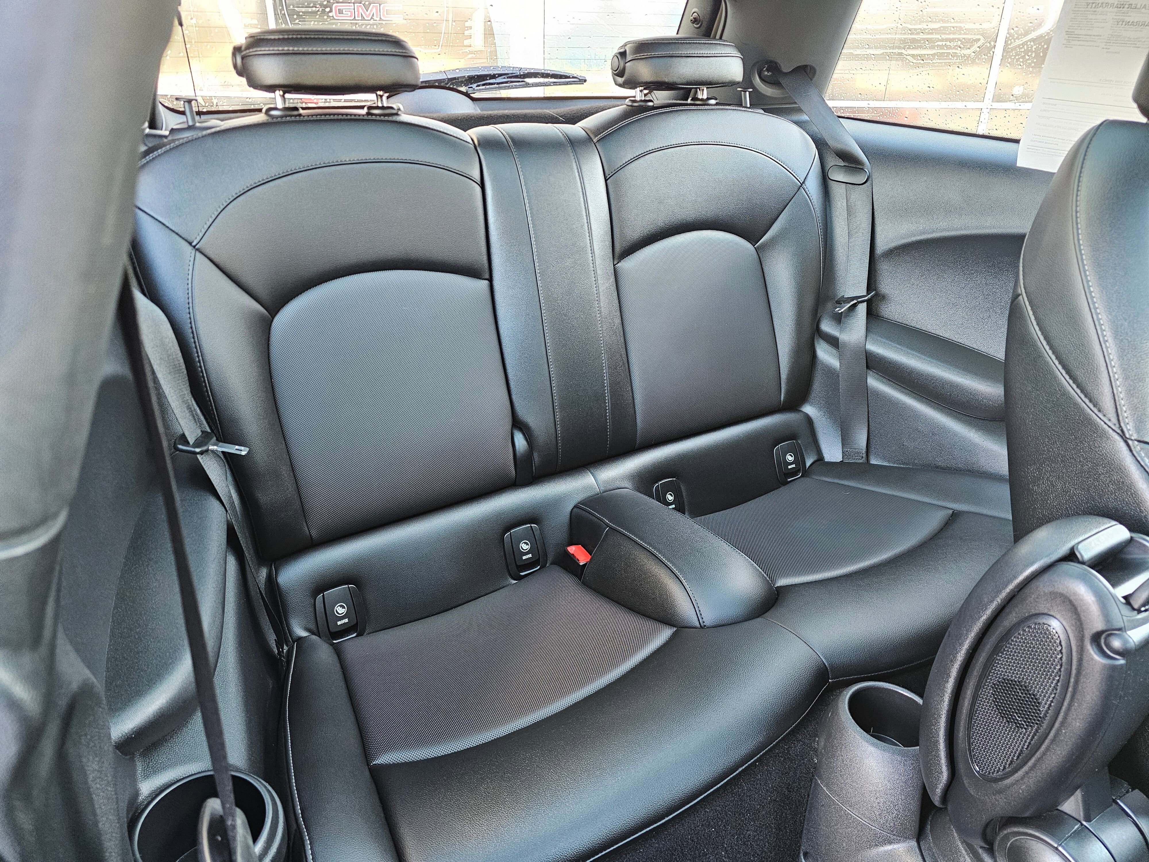 Used 2016 MINI Cooper 2-Door Hardtop image 12