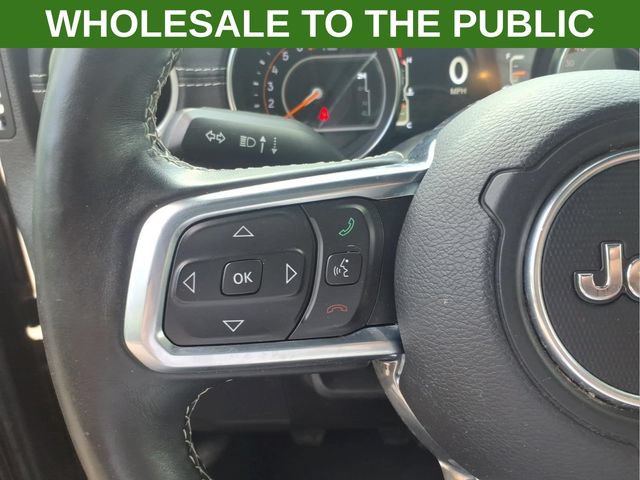 Used 2019 Jeep Wrangler Unlimited Sahara AWD/4WD image 18