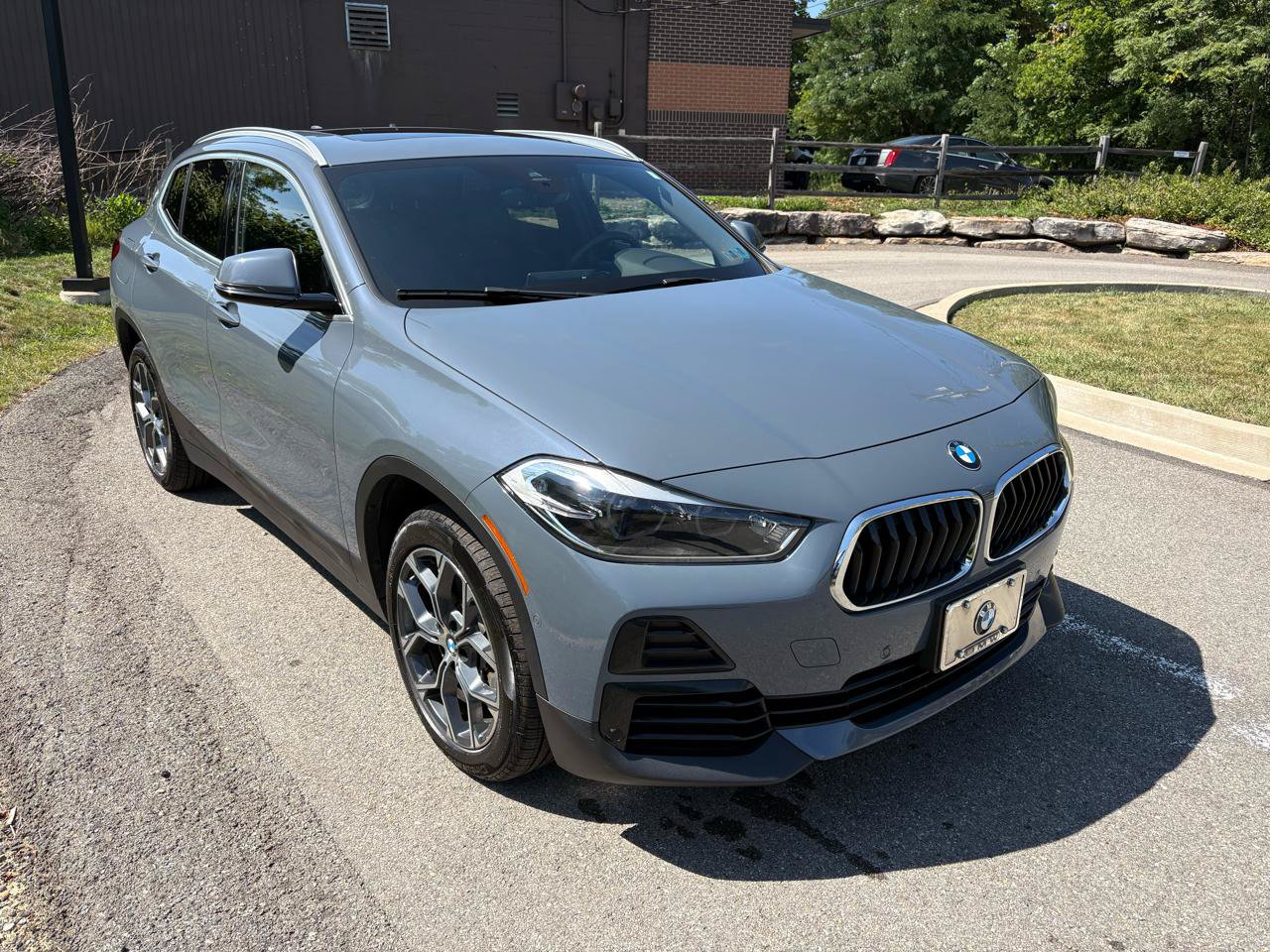 Used 2023 BMW X2 xDrive28i w/ Convenience Package AWD/4WD image 1