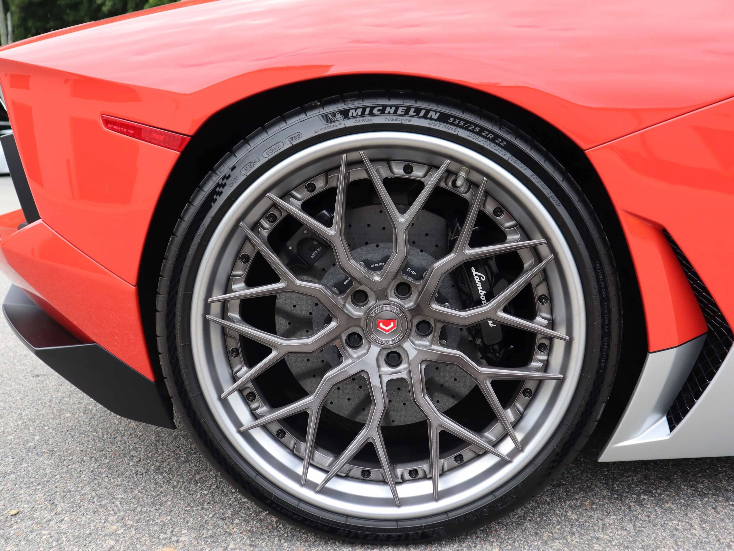 Used 2017 Lamborghini Aventador LP 700-4 image 23