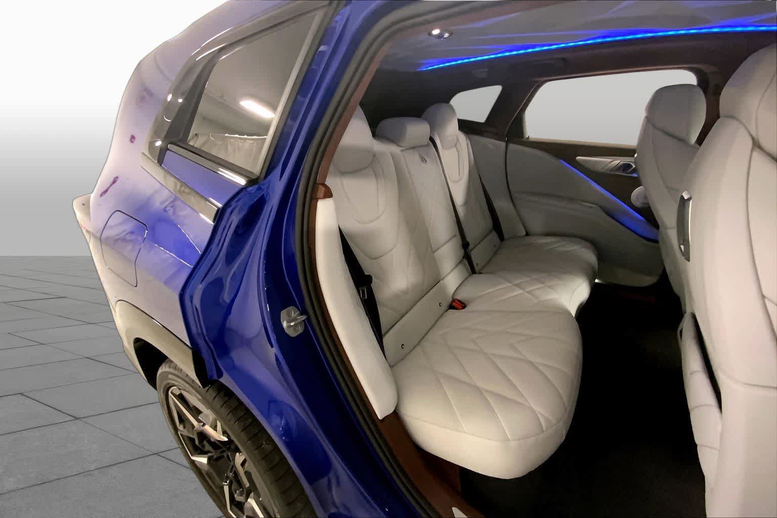 Certified 2023 BMW XM AWD/4WD image 19