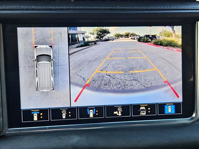Used 2021 GMC Yukon Denali w/ Denali Ultimate Package AWD/4WD image 16