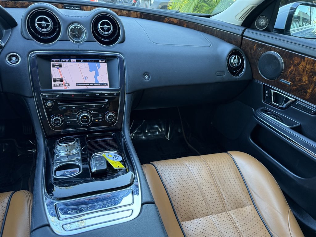 Used 2014 Jaguar XJ AWD image 23