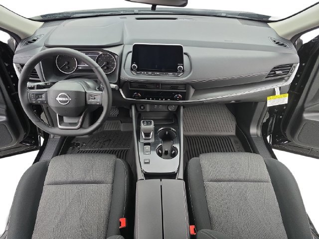 Used 2026 Nissan Rogue SV FWD image 9