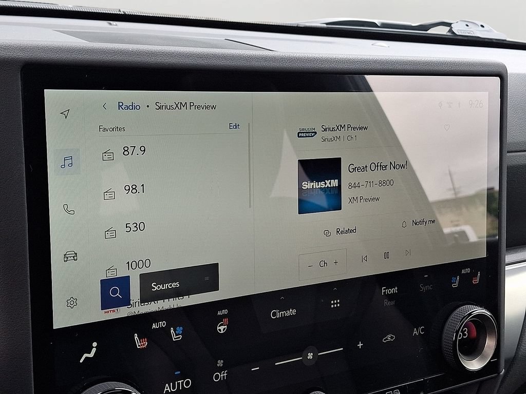Used 2024 Lexus GX 550 w/ Accessory Package (2T) AWD/4WD image 18