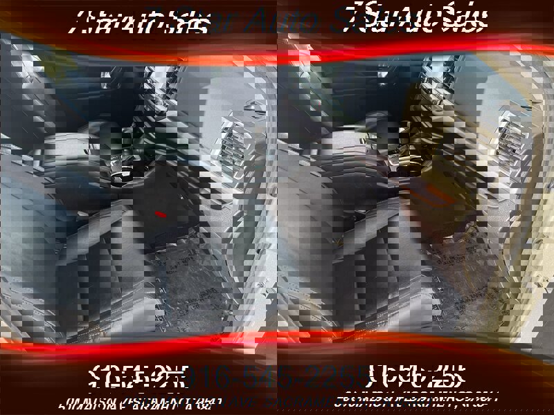 Used 2017 Toyota Highlander XLE image 13