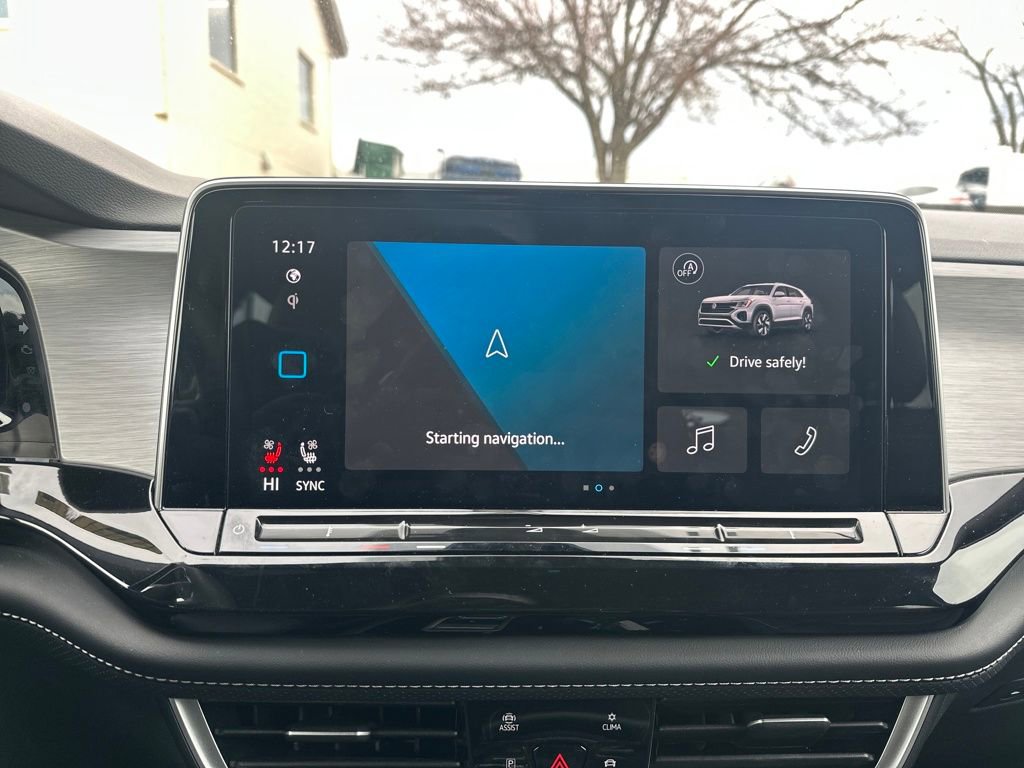 Used 2025 Volkswagen Atlas Cross Sport SE image 14