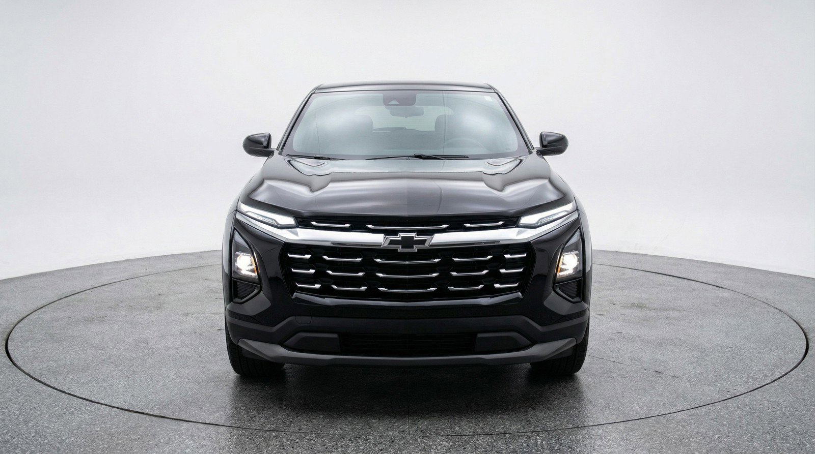 Used 2025 Chevrolet Equinox LT image 2