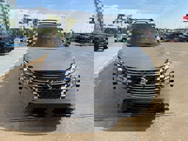 Used 2025 Nissan Rogue Platinum w/ Platinum Premium Package image 8