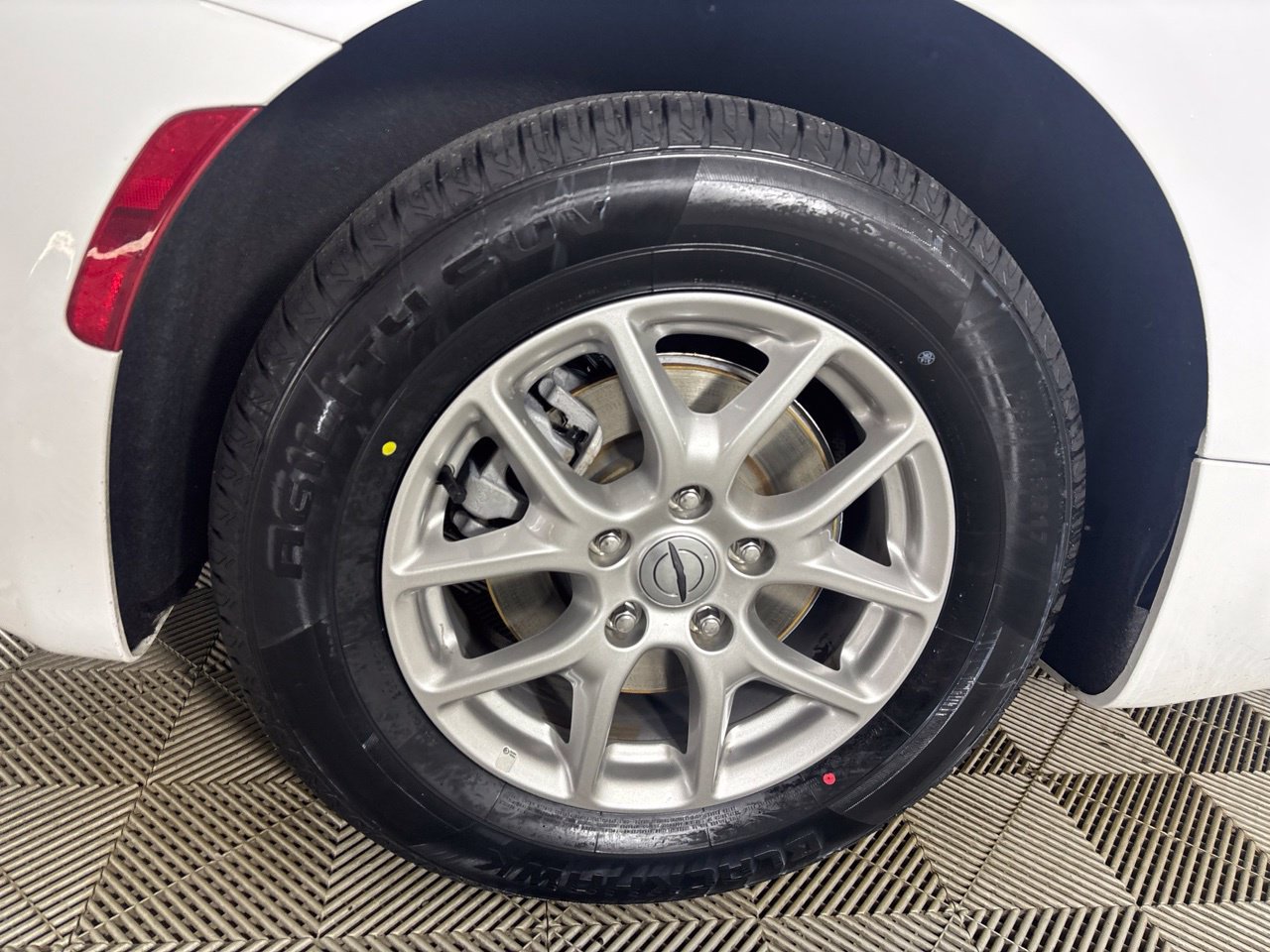 Used 2025 Chrysler Pacifica Select FWD image 30