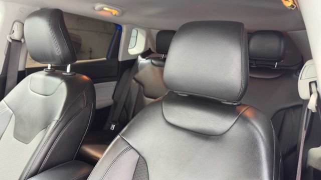 Used 2022 Jeep Compass Latitude FWD image 24
