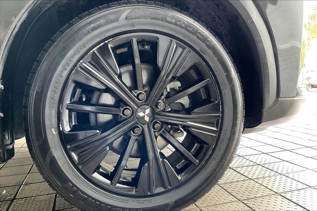 Used 2020 Mitsubishi Eclipse Cross LE image 34