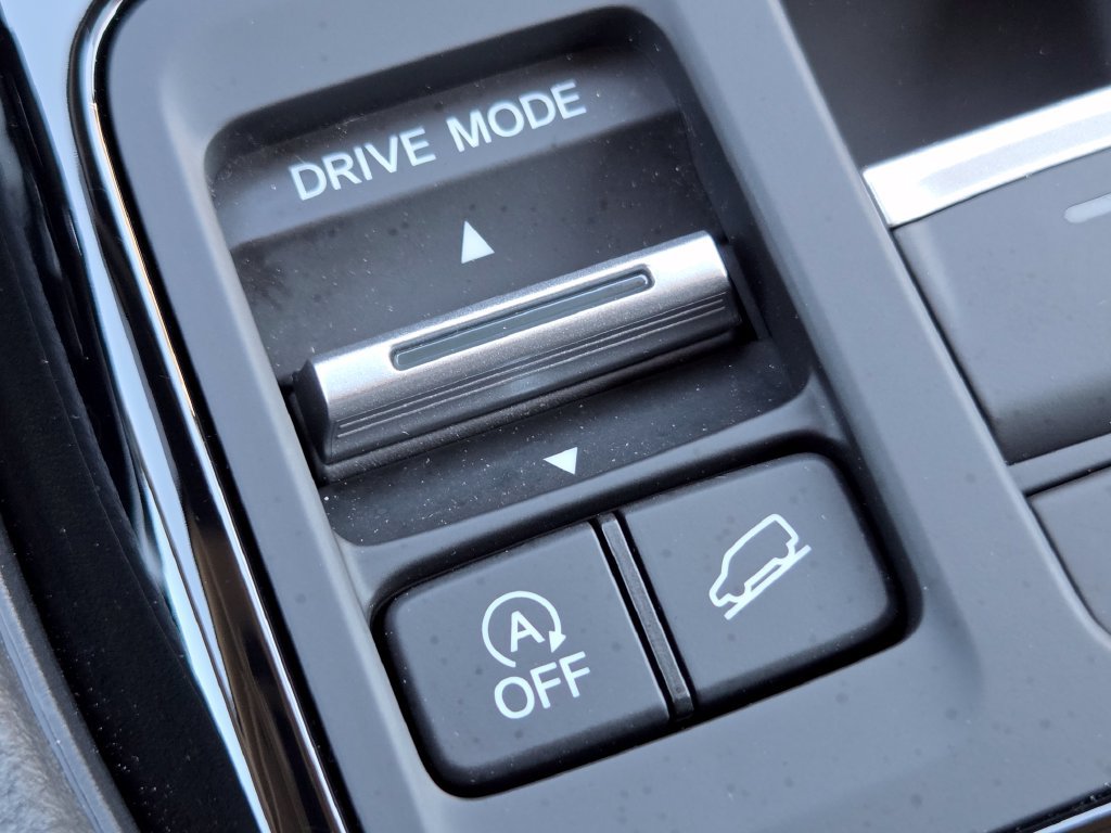 Used 2025 Honda Pilot Touring image 14