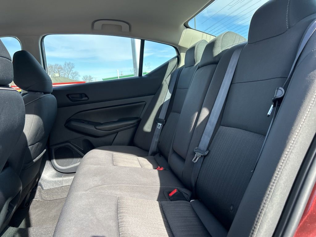 Used 2025 Nissan Altima 2.5 SV image 13