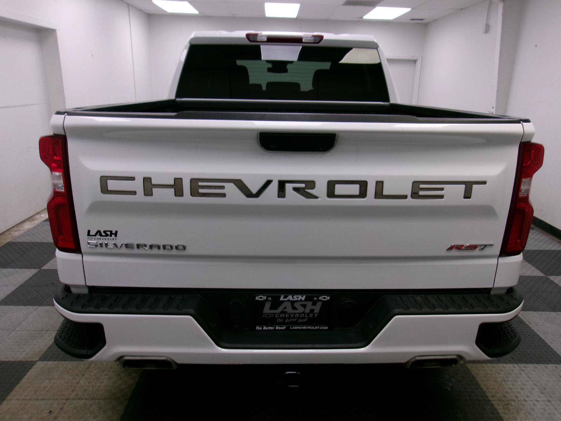 Used 2024 Chevrolet Silverado 1500 RST w/ Z71 Off-Road Package AWD/4WD image 11