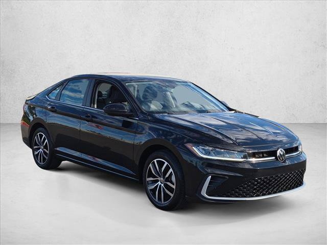 Used 2025 Volkswagen Jetta SE FWD image 3