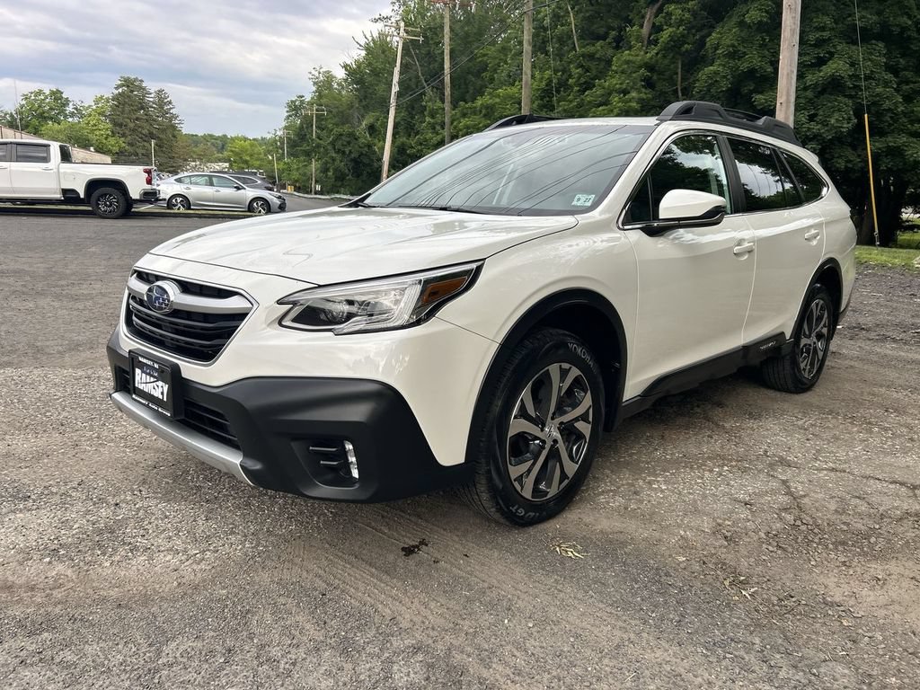 Certified 2022 Subaru Outback Limited AWD/4WD image 4