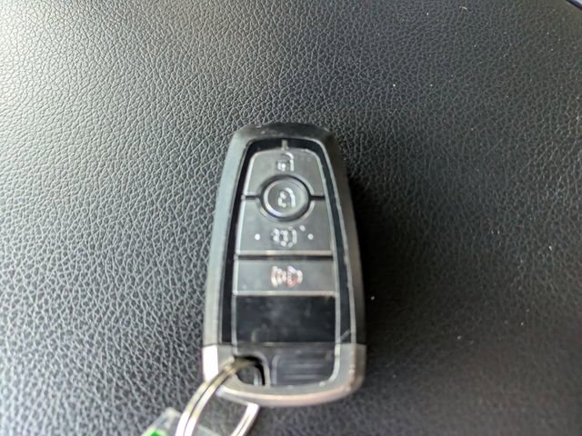 Used 2020 Ford Expedition XLT image 29