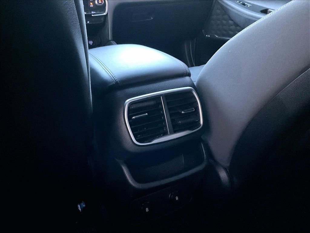 Used 2019 Hyundai Santa Fe SEL w/ Cargo Package image 29