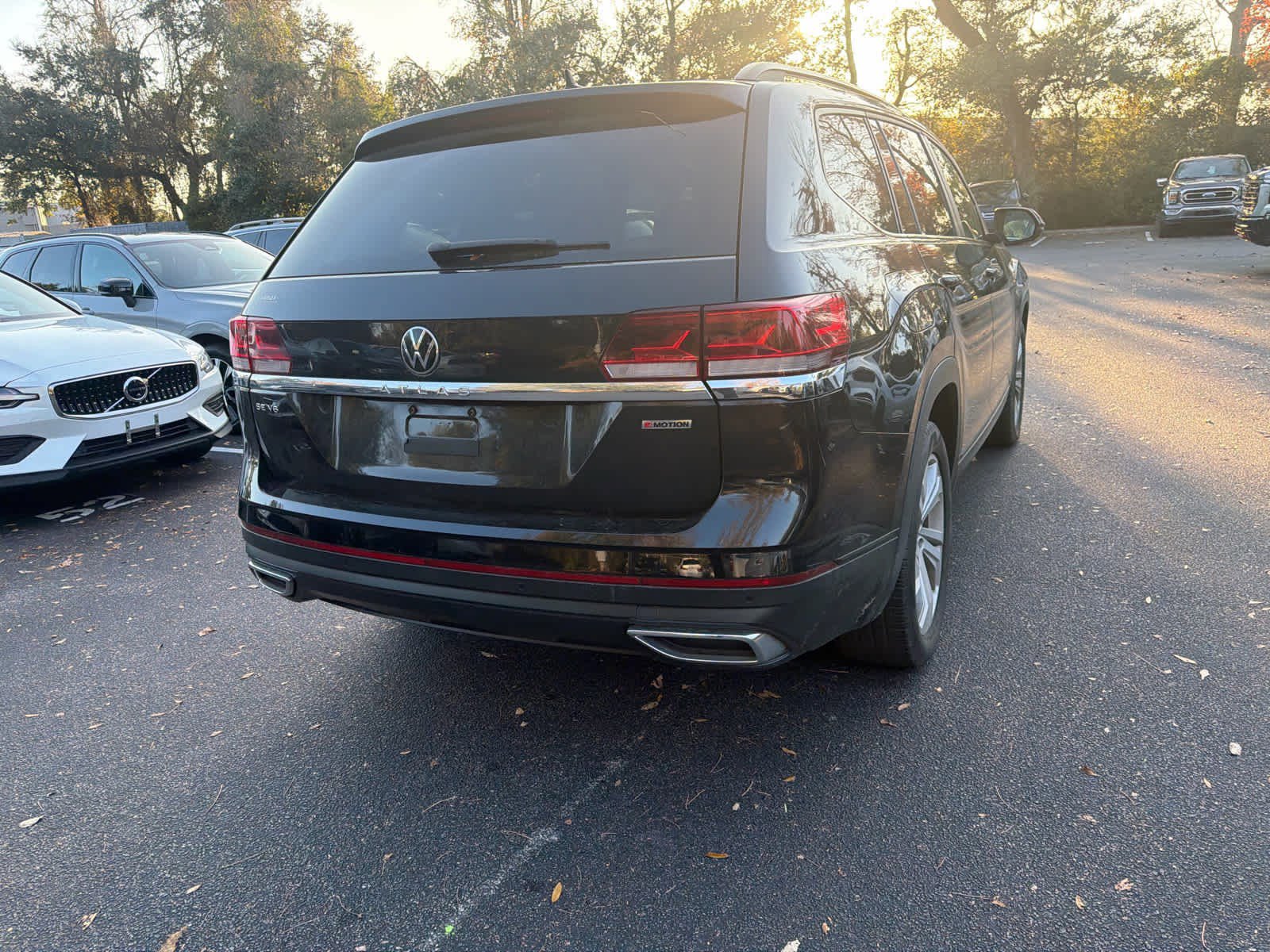 Used 2021 Volkswagen Atlas SE image 14