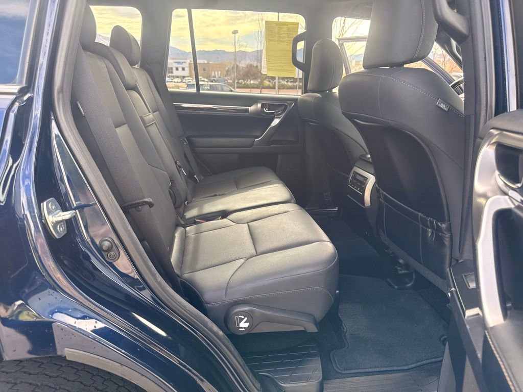Used 2023 Lexus GX 460 Premium w/ Premium Package AWD/4WD image 30
