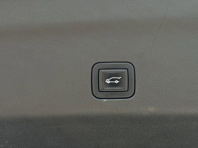 Used 2022 Chevrolet Tahoe RST w/ Luxury Package RWD image 35
