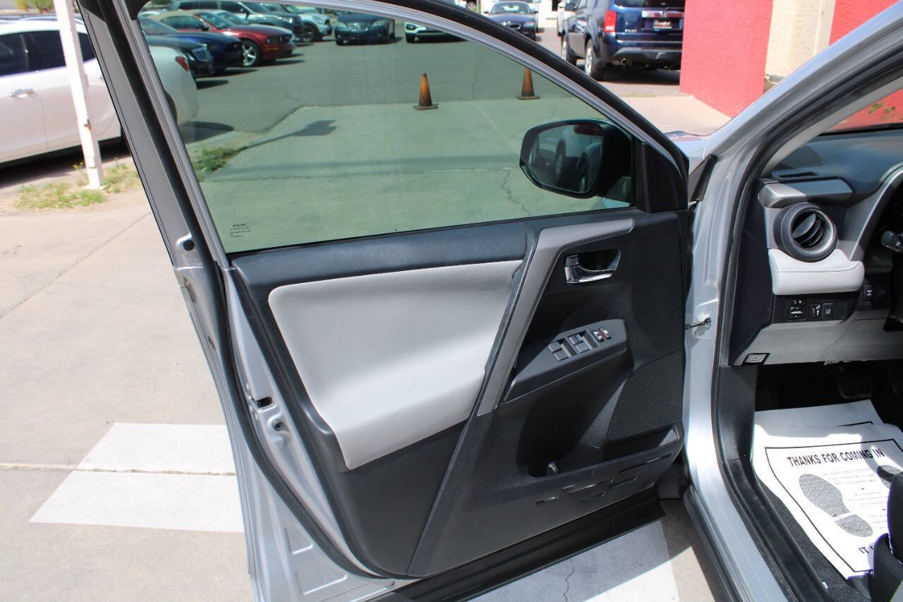 Used 2017 Toyota RAV4 XLE image 10