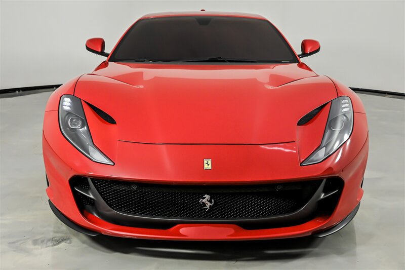 Used 2019 Ferrari 812 Superfast RWD image 4