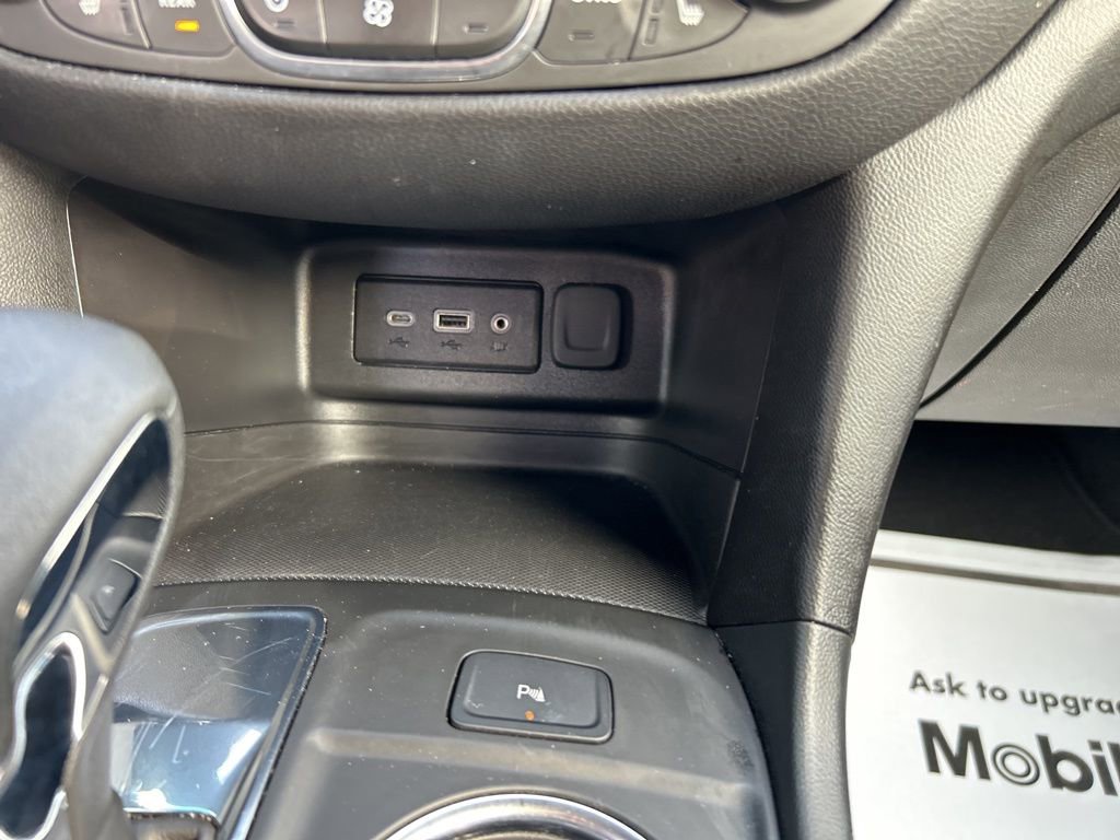 Used 2024 Chevrolet Equinox LT image 19