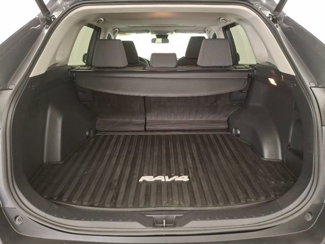 Used 2021 Toyota RAV4 XLE w/ Convenience Package image 44