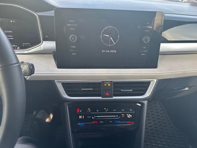 Certified 2025 Volkswagen Taos SE w/ Panoramic Sunroof Package image 24
