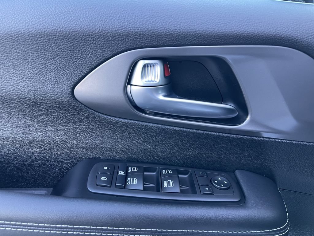 New 2026 Chrysler Voyager LX FWD image 15