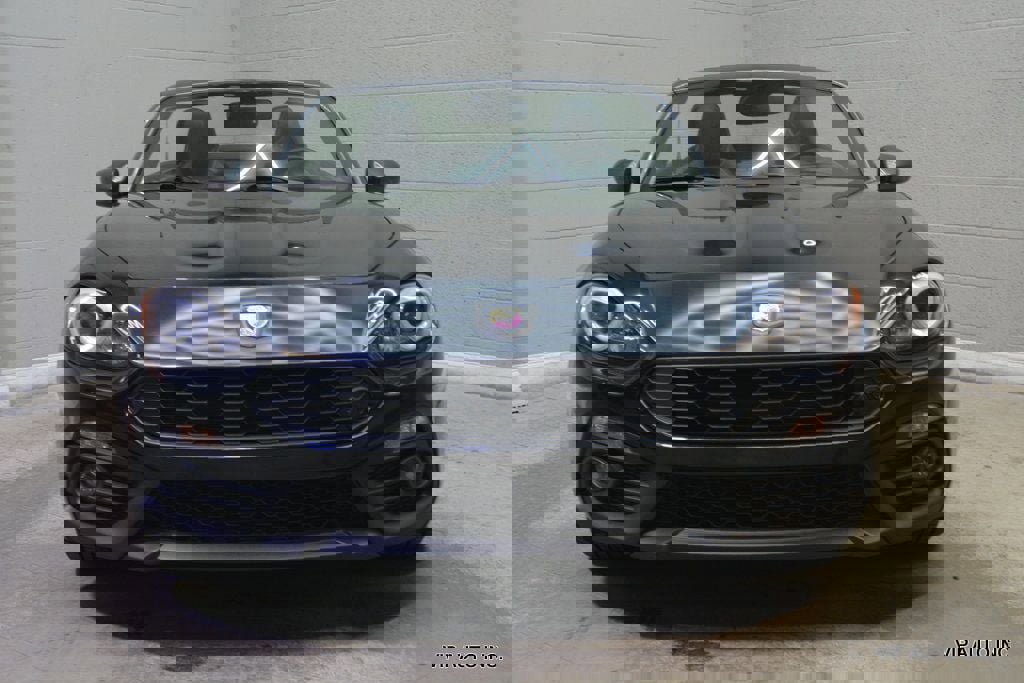 Used 2017 FIAT 124 Spider Abarth RWD image 9