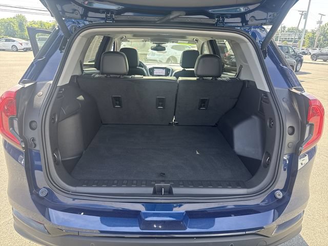 Used 2023 GMC Terrain SLT w/ Infotainment Package II AWD/4WD image 27