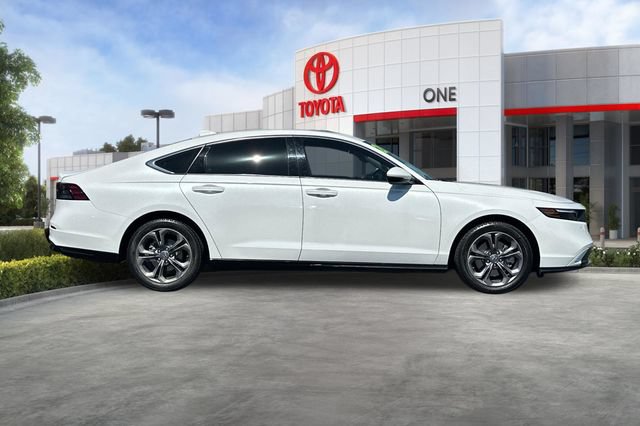 Used 2024 Honda Accord EX-L image 3