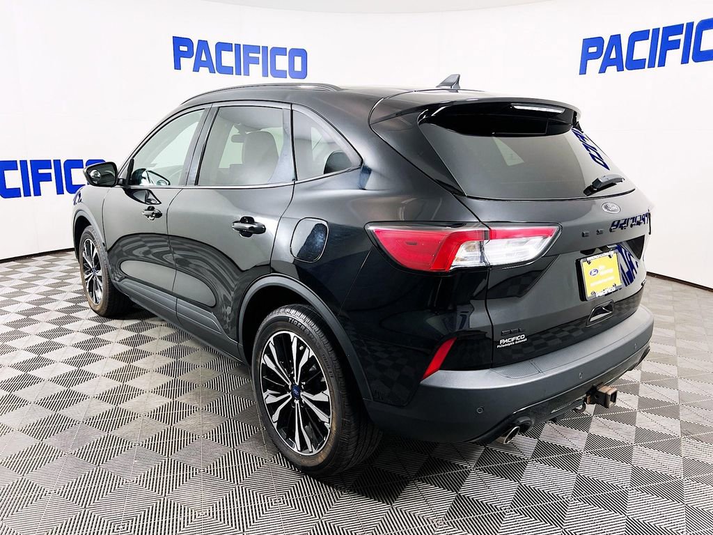 Used 2022 Ford Escape SEL w/ SEL Stealth AWD Package image 6
