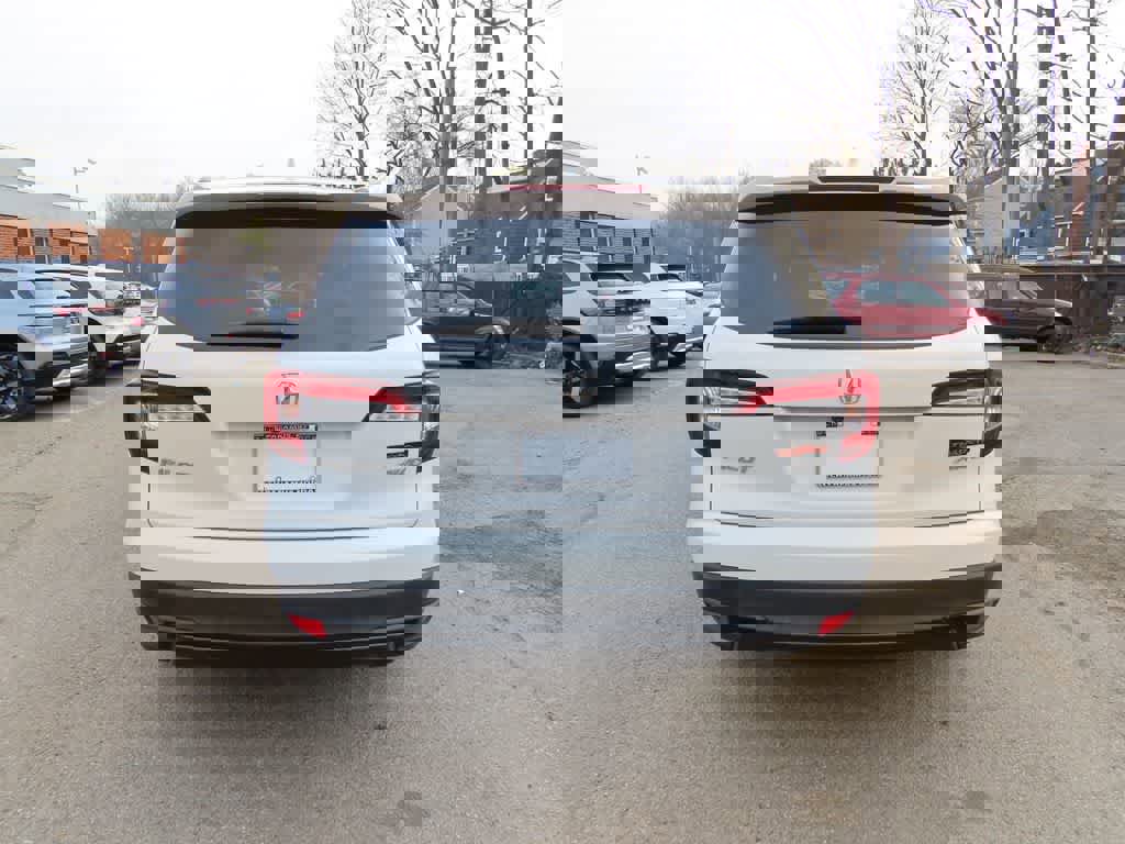 Certified 2022 Honda Pilot TrailSport image 5