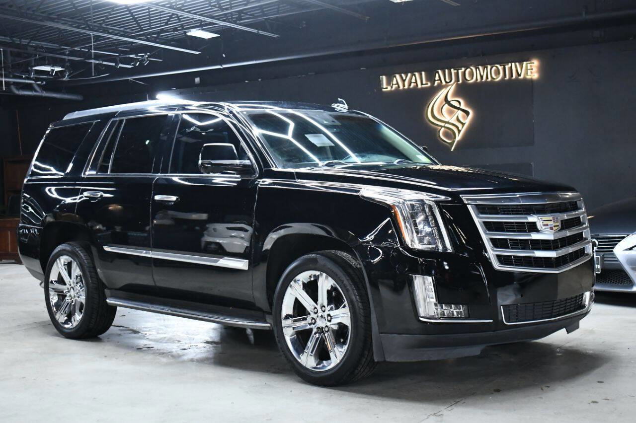 Used 2016 Cadillac Escalade Luxury image 2