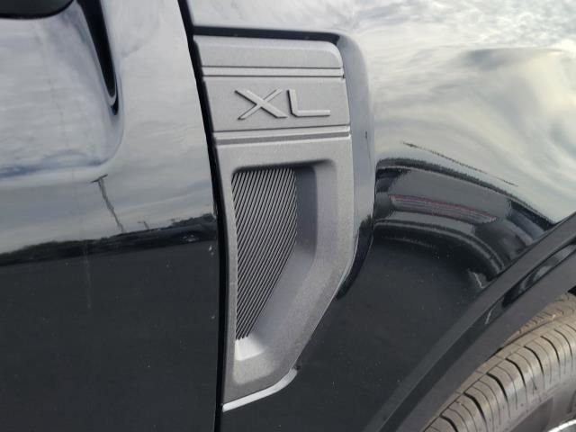 New 2025 Ford Maverick XL w/ Equipment Group 101A image 11