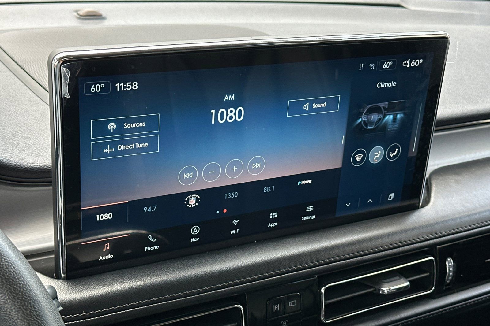 Certified 2022 Lincoln Nautilus FWD w/ Premium Package image 17