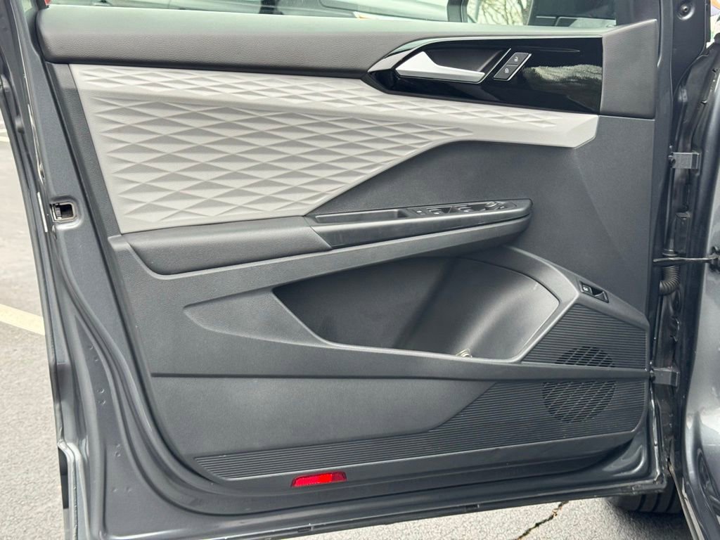 Used 2023 Volkswagen Taos S image 22