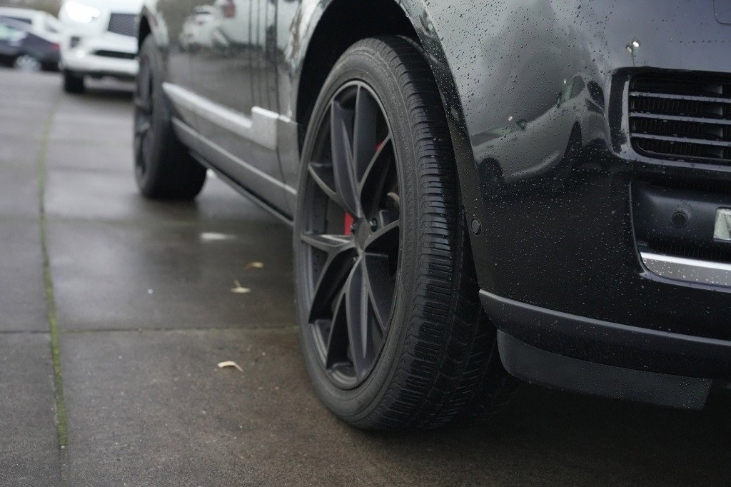 Used 2015 Land Rover Range Rover Supercharged image 36