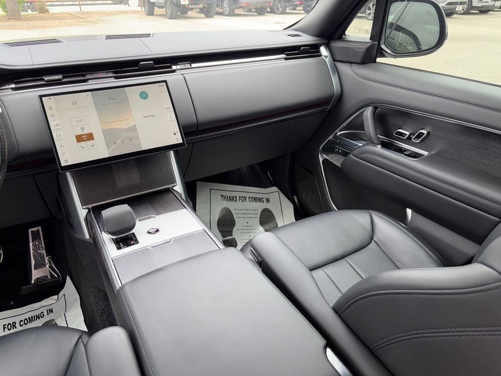 Used 2025 Land Rover Range Rover Long Wheelbase Autobiography AWD/4WD image 22