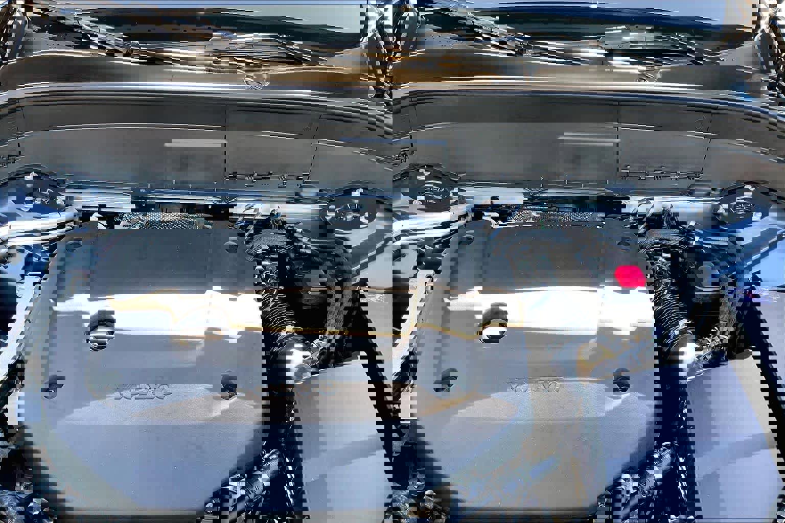 Used 2025 Volvo XC90 B6 Core w/ Protection Package Premier image 13