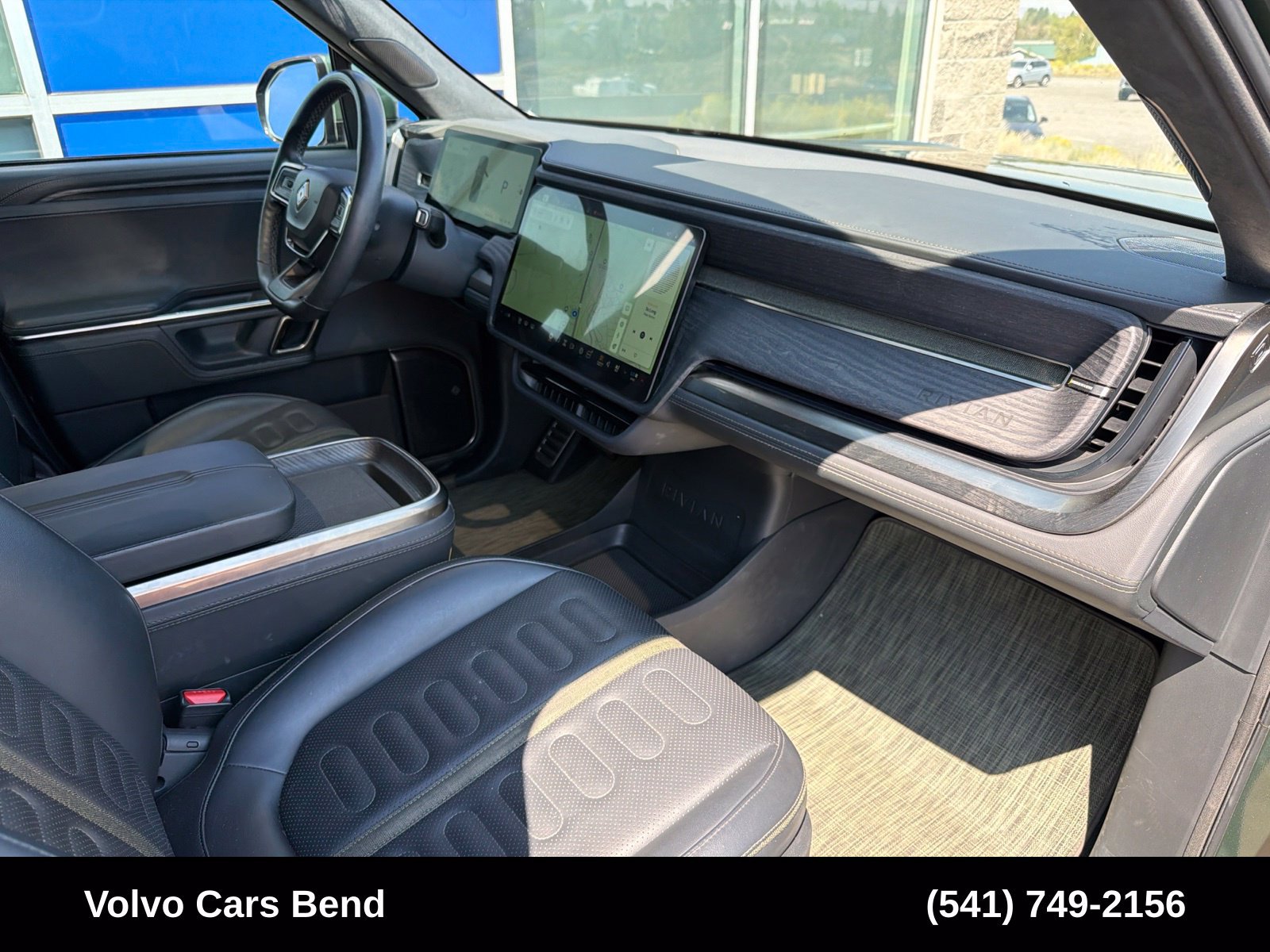 Used 2024 Rivian R1S Adventure Dual AWD/4WD image 27
