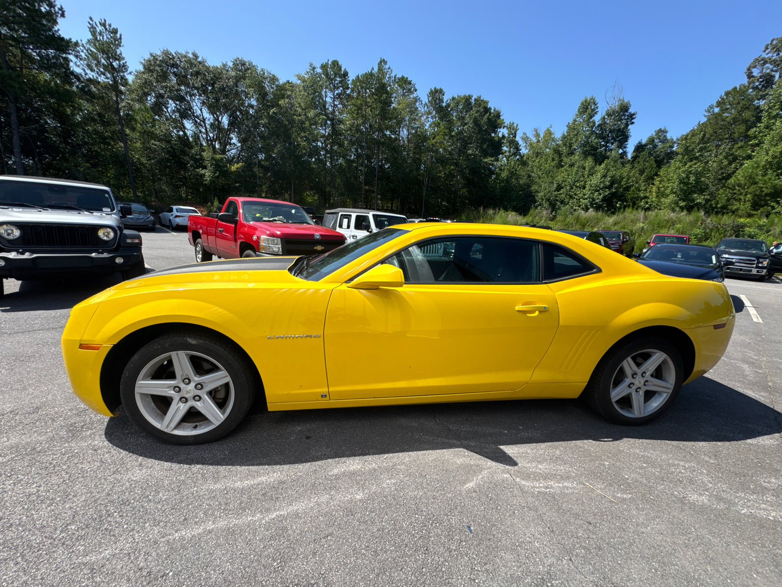 Used 2010 Chevrolet Camaro LT RWD image 5