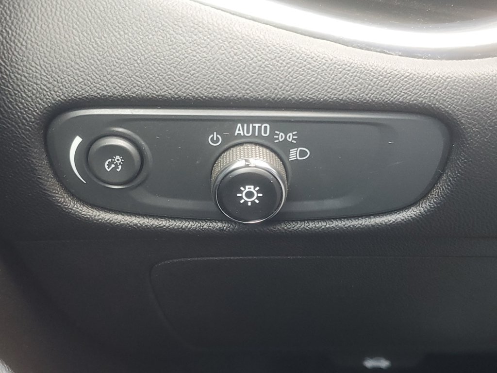 Used 2024 Chevrolet Malibu LT FWD image 23